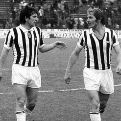 Juventus FC 1976 - 77 Coppa UEFA Retro Voetbalshirt